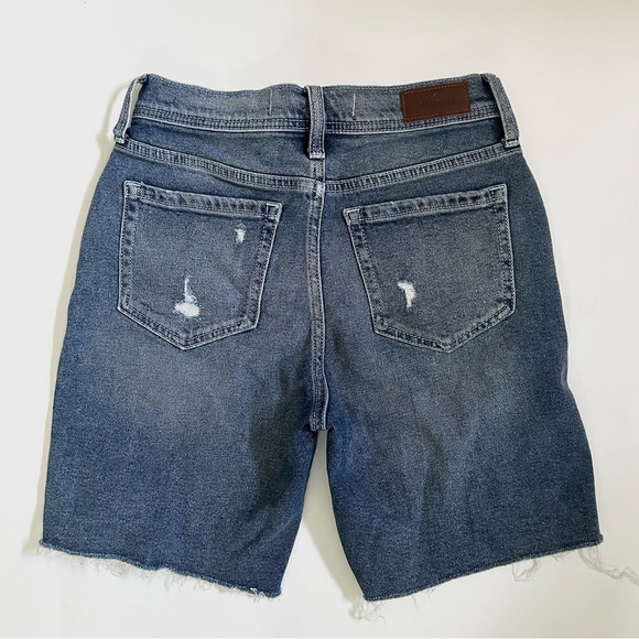 Hollister Ultra high-rise distressed dad short 7" - Picture 2 of 4